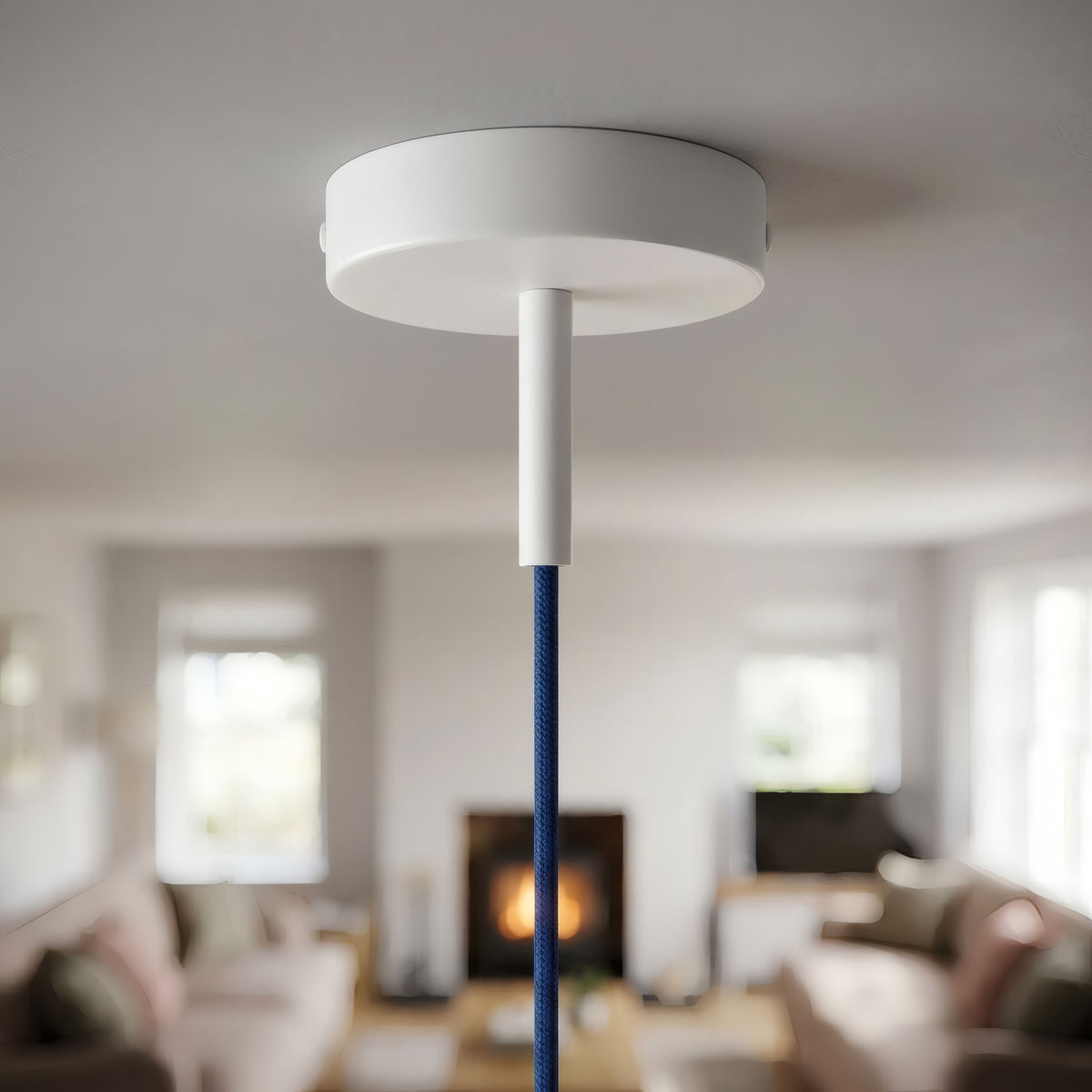 Cilindrische metalen plafondkap met trekontlasting van 7 cm — Mat wit
