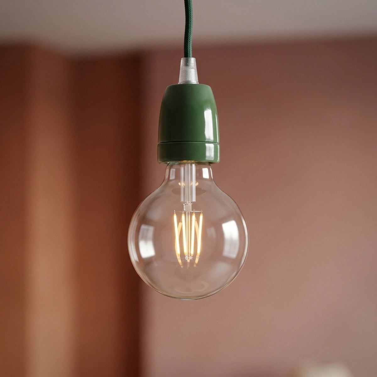 E27-fitting van porselein — Groen