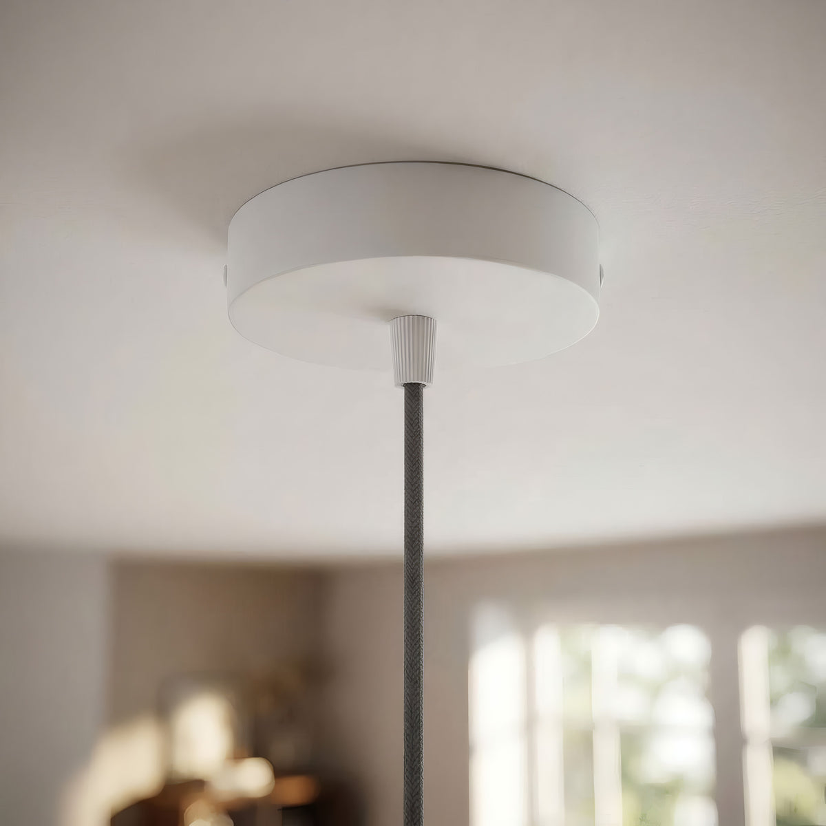 Cilindrische plafondkap van metaal, Ø 120 mm — Conisch thermoplast / Mat wit