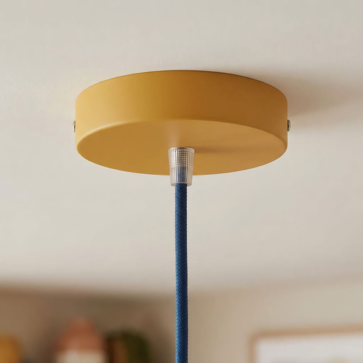 Cilindrische plafondkap van metaal, Ø 120 mm — Conisch thermoplast / Mosterdgeel